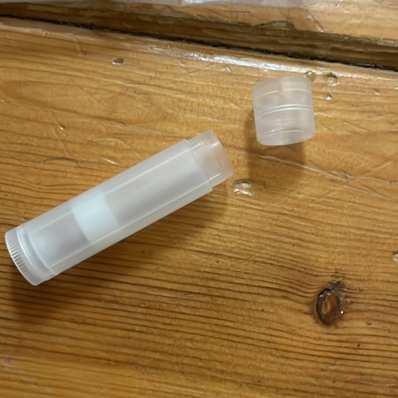 Lip balm tubes, 29 in total, never used - Picture 5 of 5